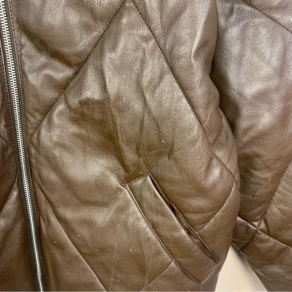 Abercrombie and Fitch Vegan Leather Puffer Quilted Jacket - Picture 2 of 16
